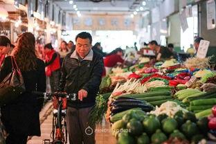 菜市场男的吃瓜视频,趣味横生的市井生活瞬间