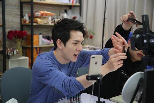 讲真杨弋吃瓜直播间视频